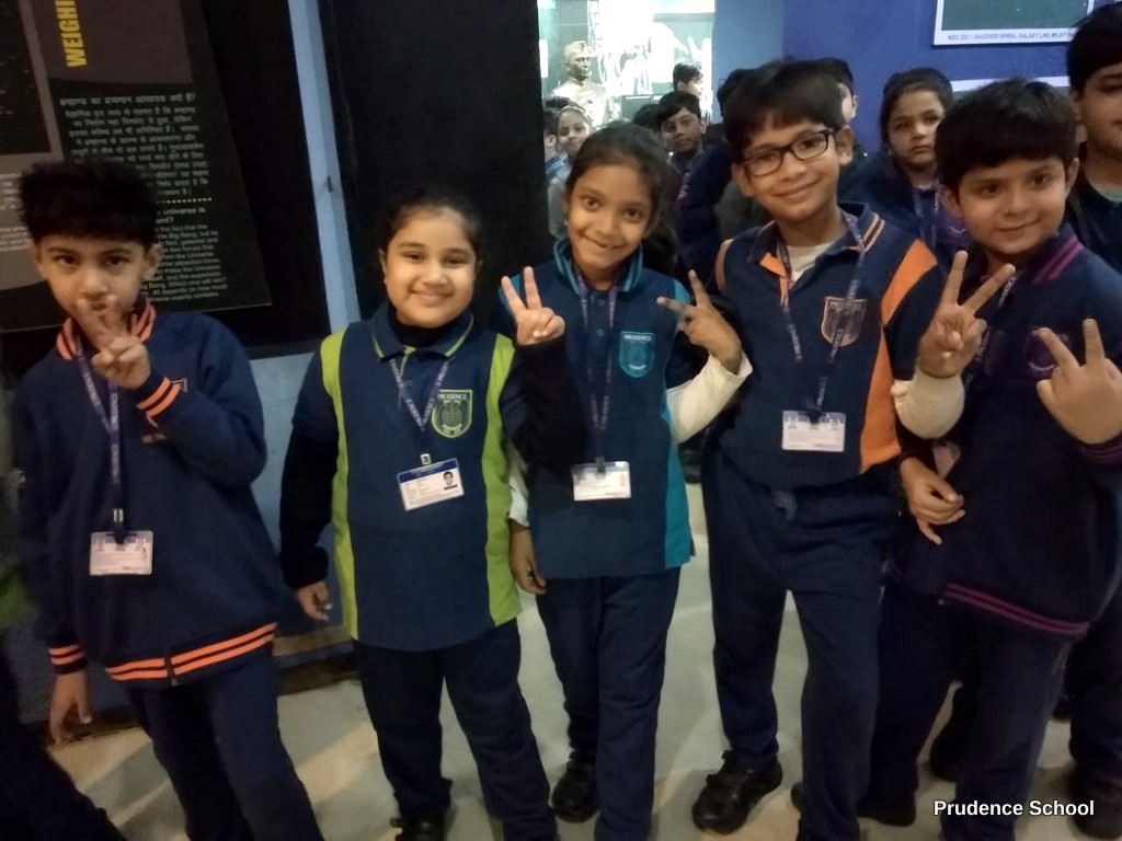 Trip-to-Nehru-Planetarium-Grade-3-n1